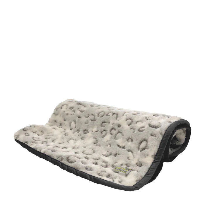 Cloe Cluzo Petite Pistache Pet Blanket Grey Cheetah 28"x33"
